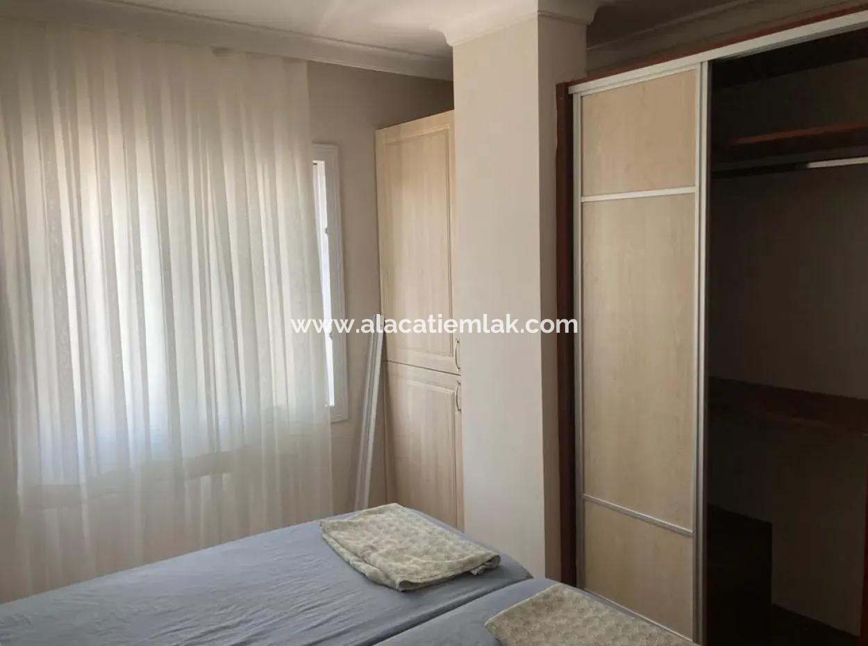 Çeşme Merkezde Sezonluk Kiralık 1+1 Eşyalı Daire