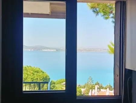 Çeşme Paşalimanı'nda Önü Kapanmaz Full Deniz Manzaralı Daire